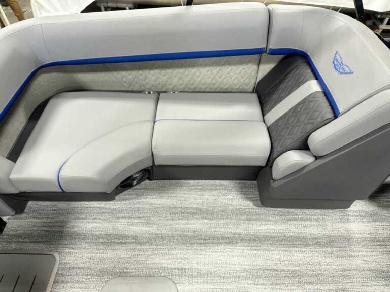 2026 Bennington 22MFB - SPS - Blackout US-ETWC6648J526 [photo 7]